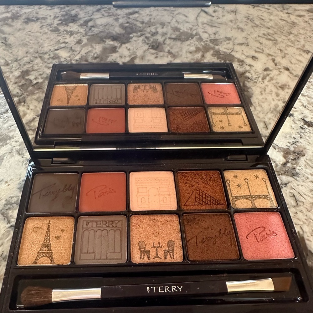 By Terry Paris Makeup Palette - Picture 2 of 6